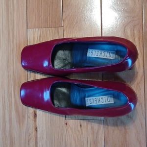 Nickels Italy, 7 medium, Cranberry colored